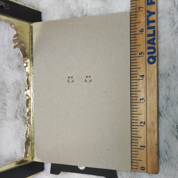 Gold Toned Textured Floral Rectangular Picture Frame - Picture 13 of 13